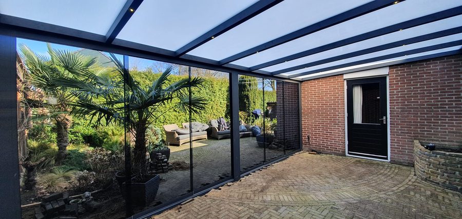 Aluminium veranda met glasdak